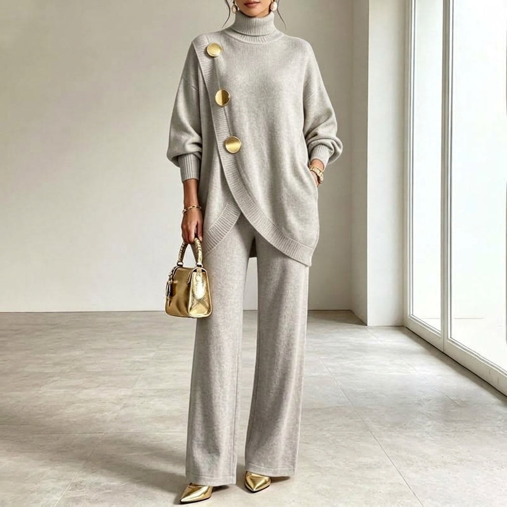 Carolina completo in maglia grigio, vista frontale