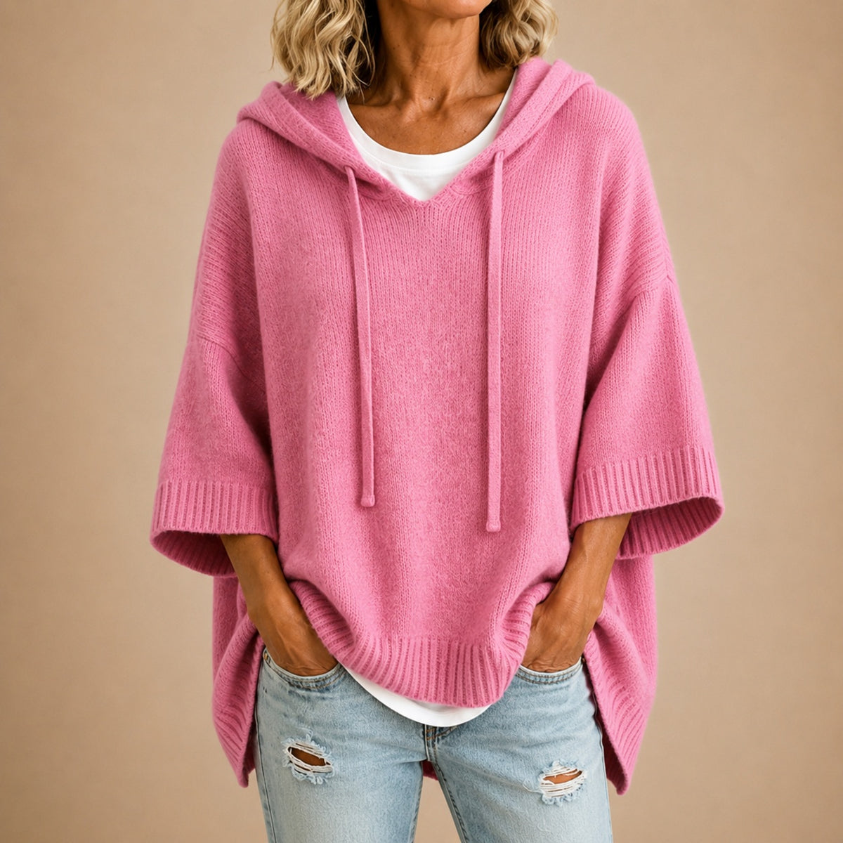 Emilia | Poncho in Maglia con Cappuccio e Manica a Tre Quarti